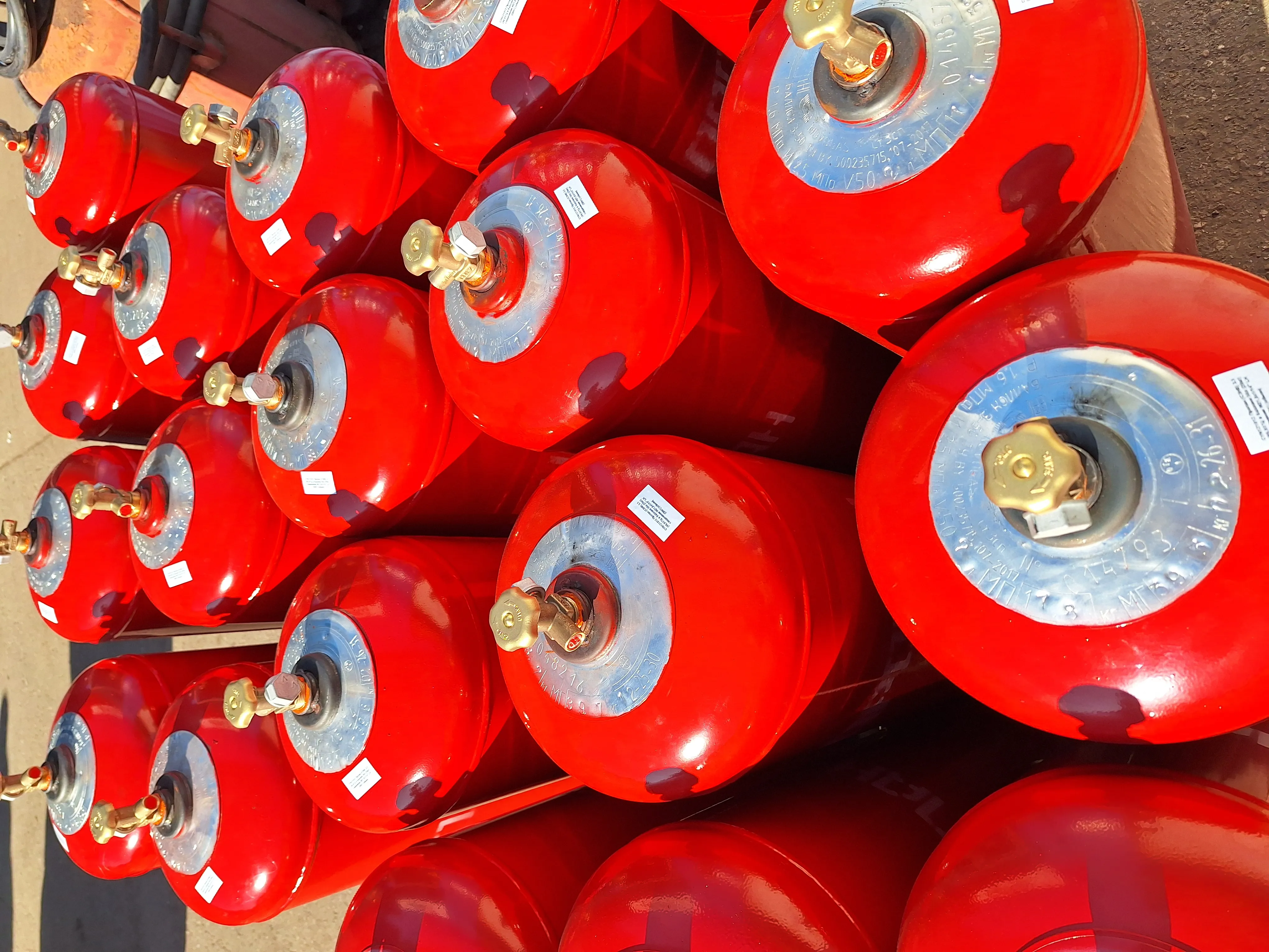 Пропан (C3H8) 3.5 (99,95%) в баллоне 50л (20кг) соединение W21,8х1-14'' LH (DIN1) (c баллоном)